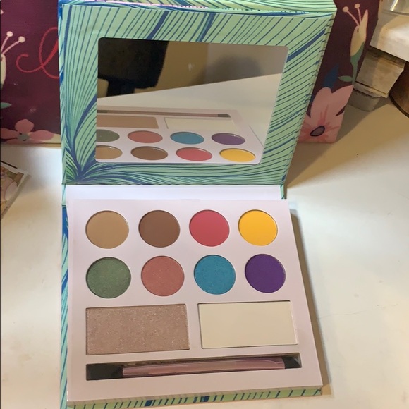 NIB Laura Sanchez Moods Eyeshadow Palette - Picture 7 of 8